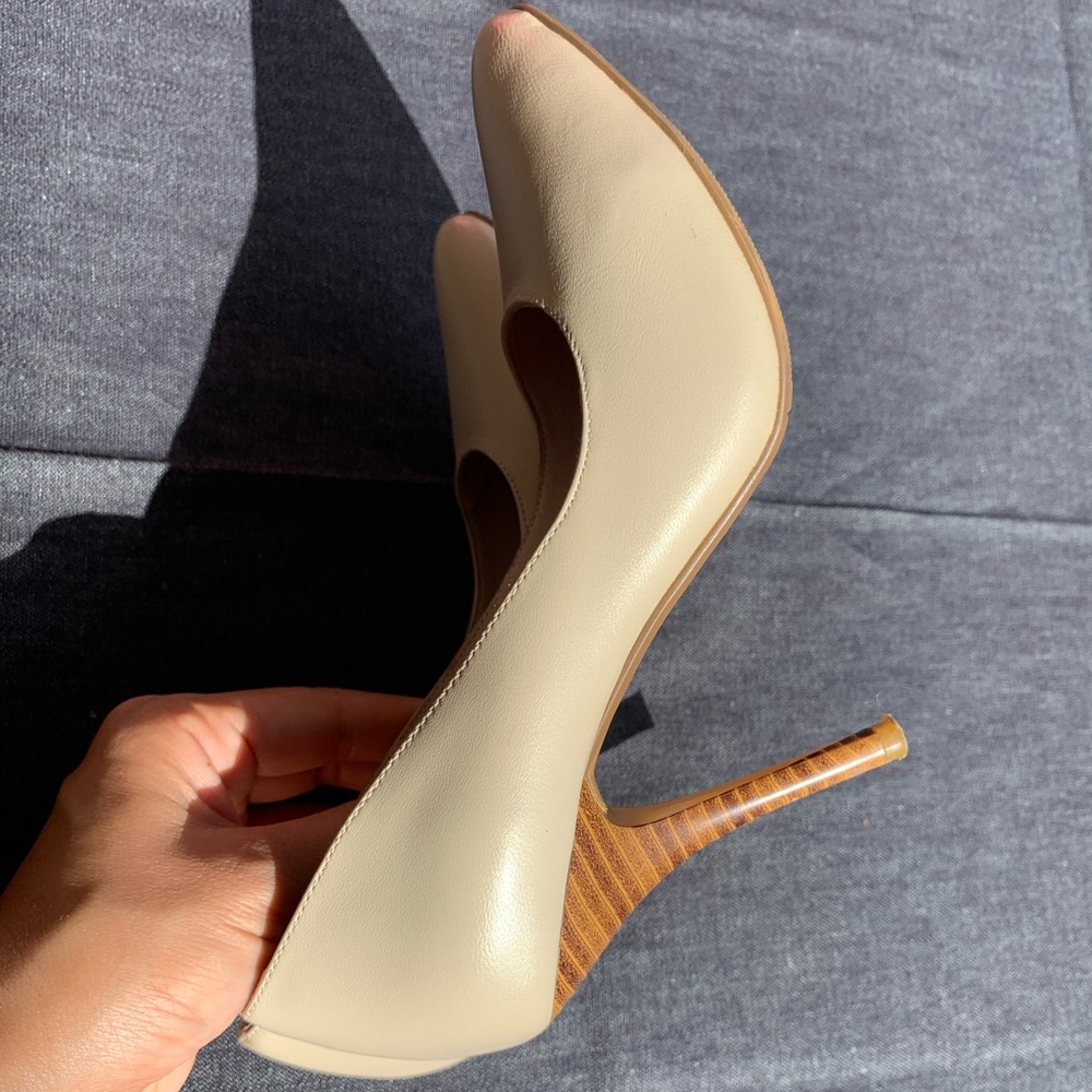 High heel shoes
